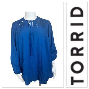 NWT Torrid green/blue challis tie top with cut outs size 3X
